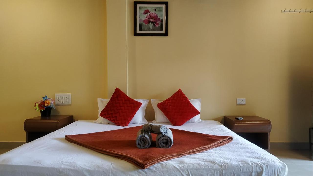 Bluebell Residency Hotel Mahābaleshwar Kültér fotó