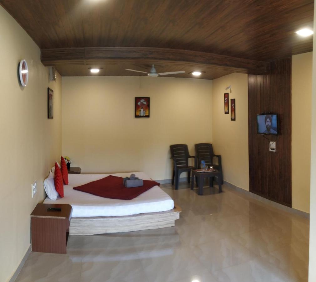 Bluebell Residency Hotel Mahābaleshwar Kültér fotó