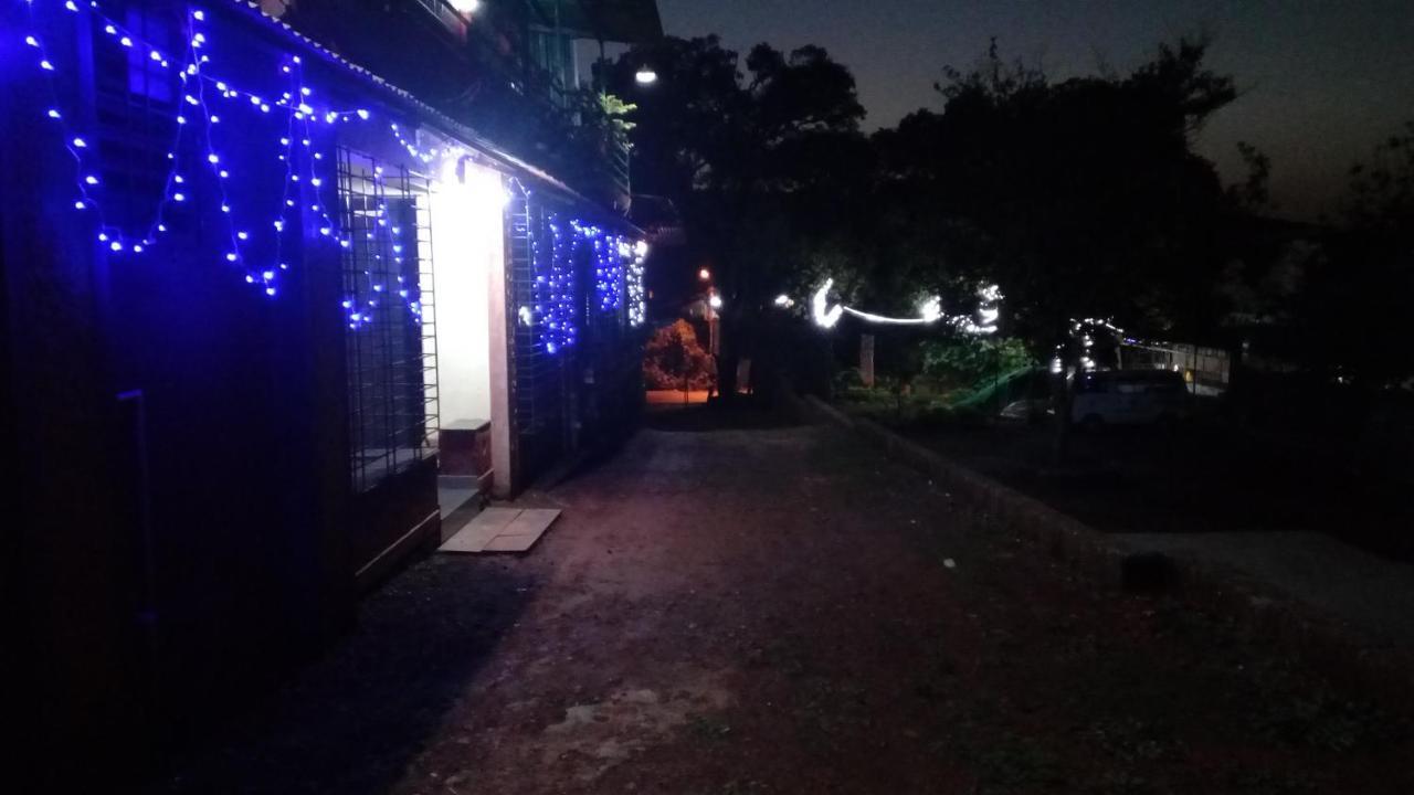 Bluebell Residency Hotel Mahābaleshwar Kültér fotó